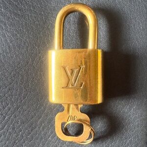 Authentic Louis Vuitton Padlock Brass Gold LV Lock & Key #307